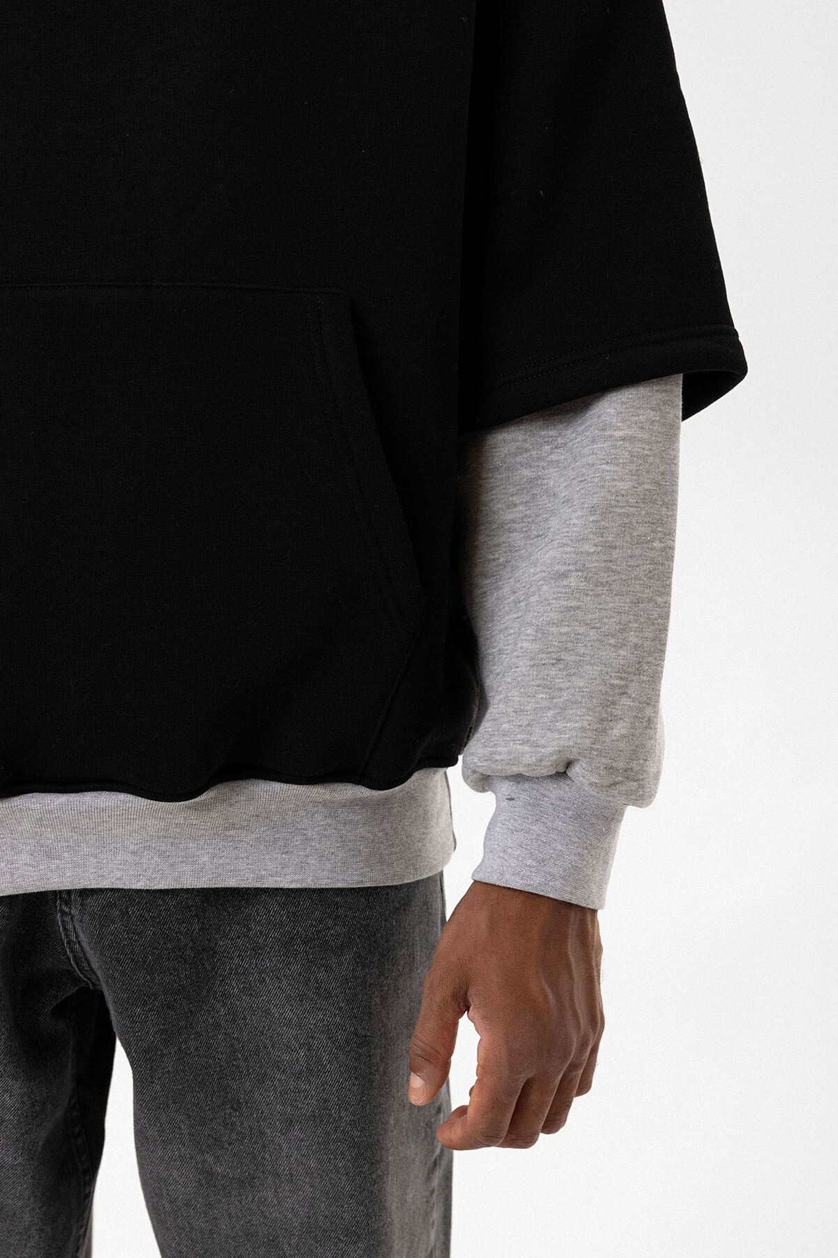 BASKILI ÇİFT KOL DETAYLI OVERSIZE SWEATSHIRT SİYAH