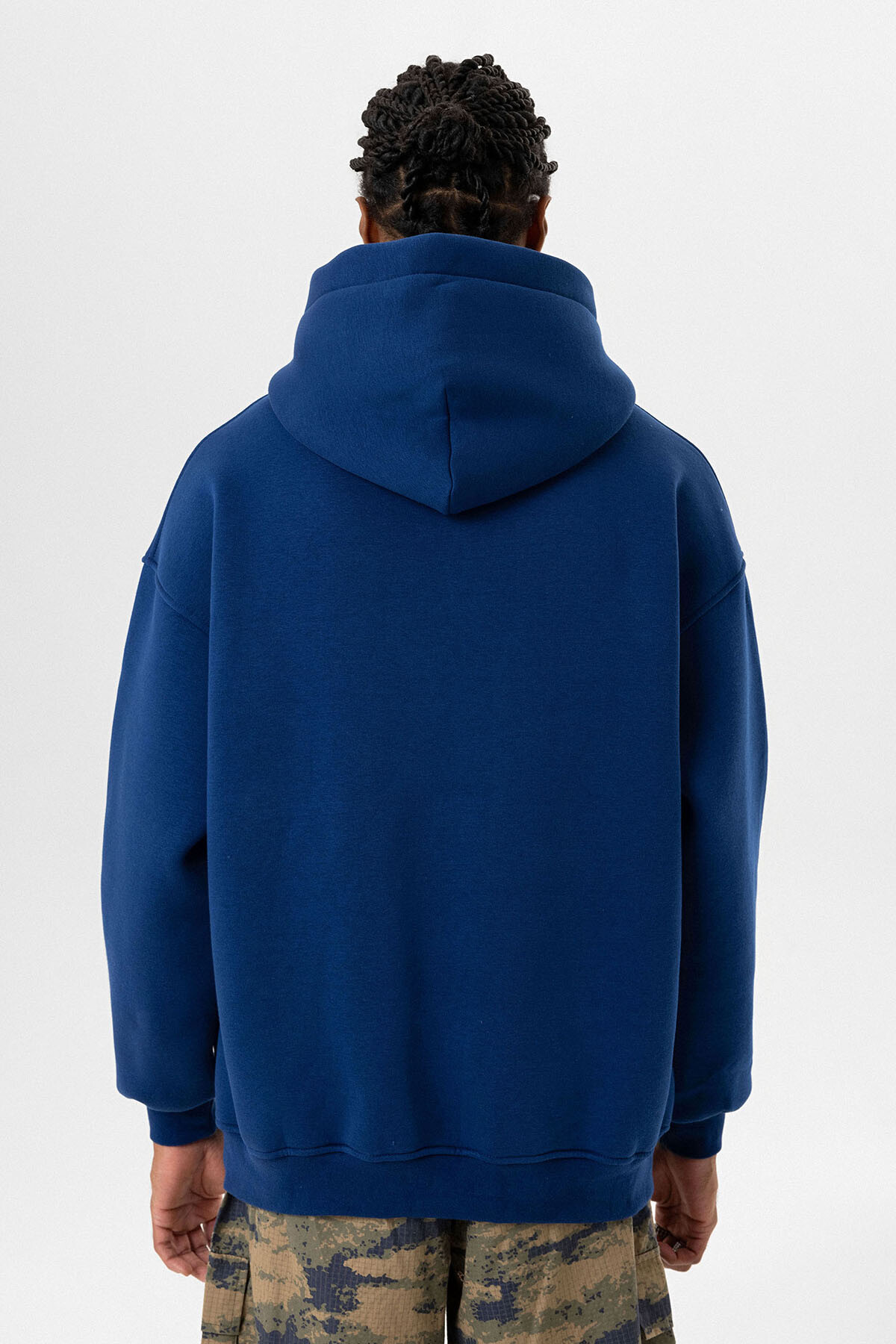 CEP DETAYLI KAPÜŞONLU OVERSIZE SWEATSHIRT İNDİGO