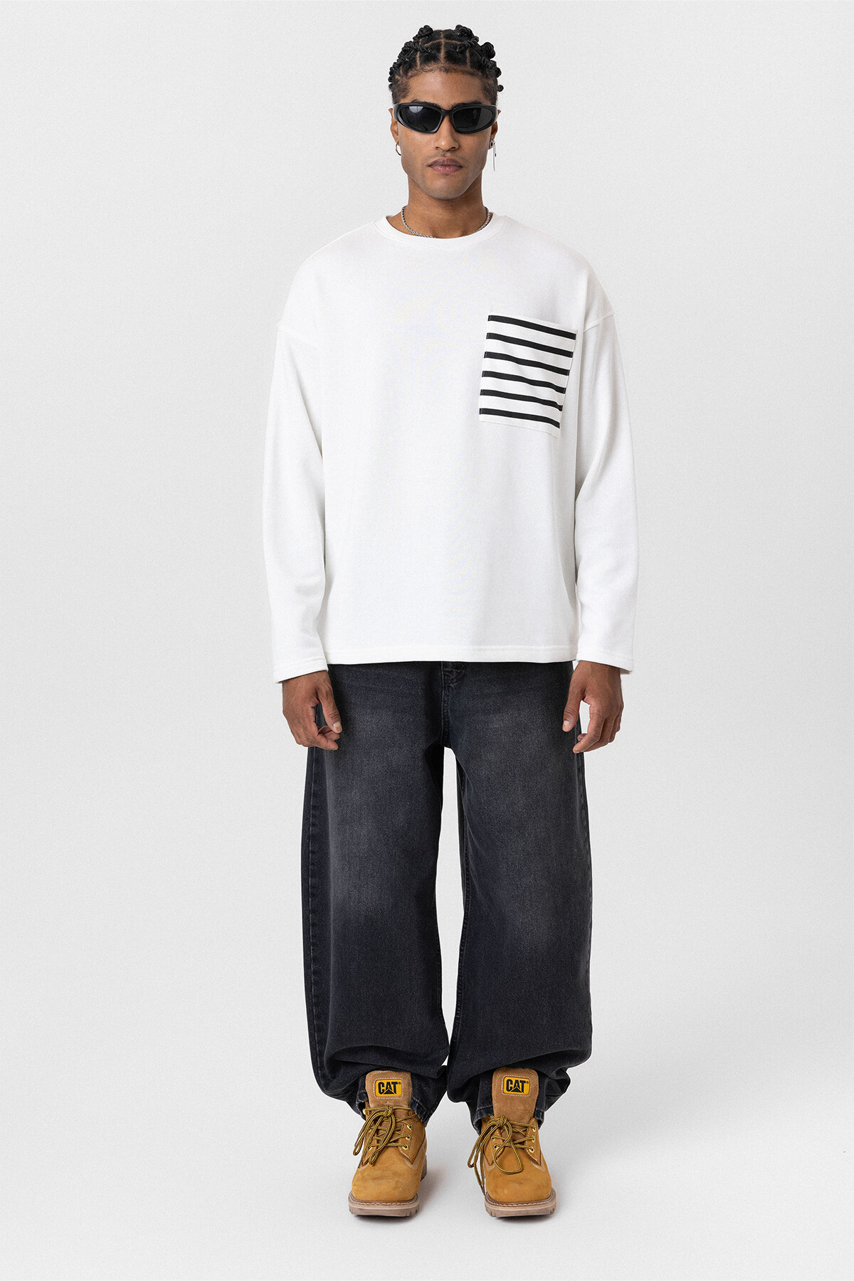 CEP DETAYLI OVERSIZE SWEATSHIRT EKRU