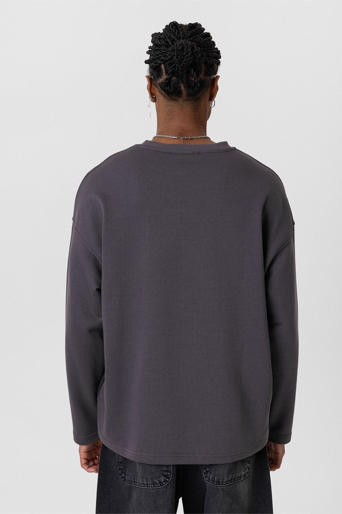 CEP DETAYLI OVERSIZE SWEATSHIRT FÜME