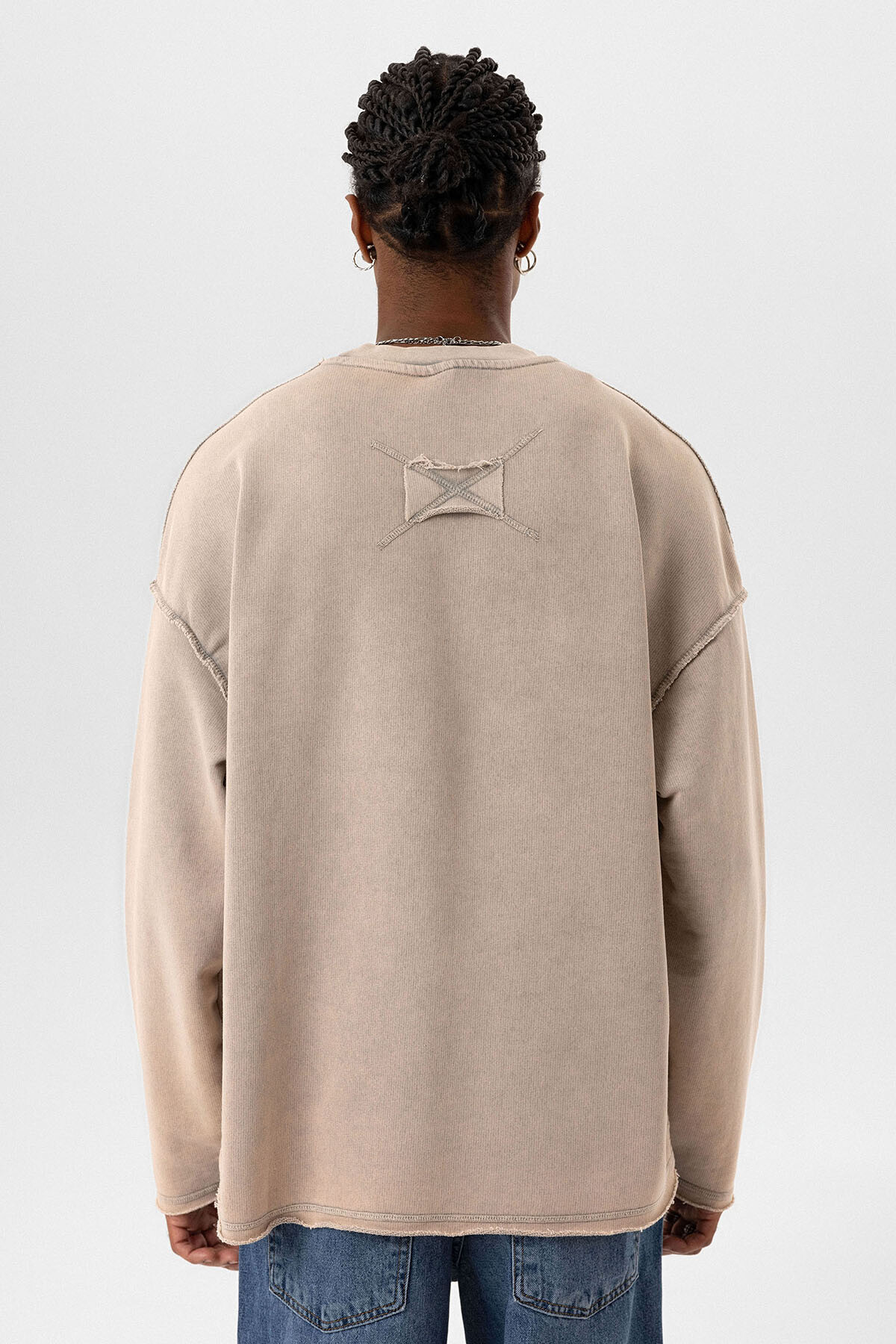 YIKAMALI SIRT DETAYLI OVERSIZE SWEATSHIRT TAŞ