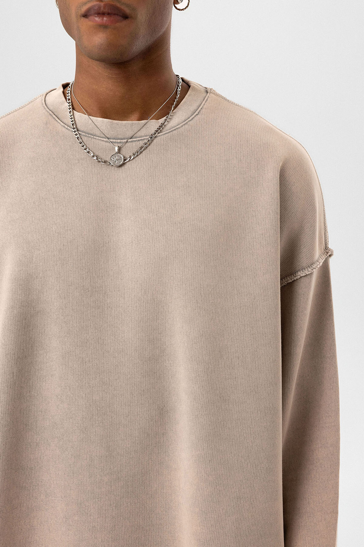 YIKAMALI SIRT DETAYLI OVERSIZE SWEATSHIRT TAŞ